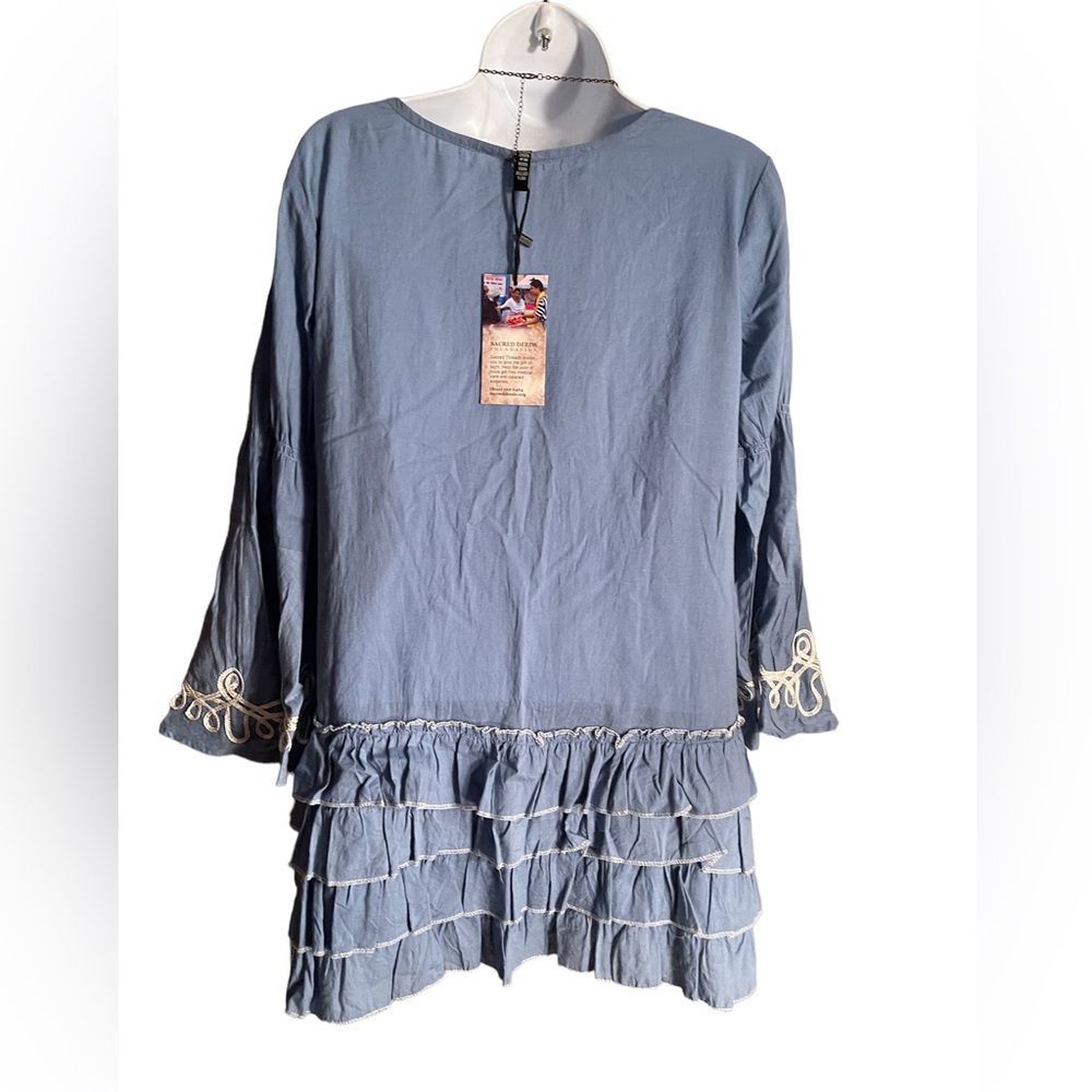 NWT.  Blouse by Sacred Threads.   Medium.  LGGR/GR01.  215633 - Picture 6 of 6